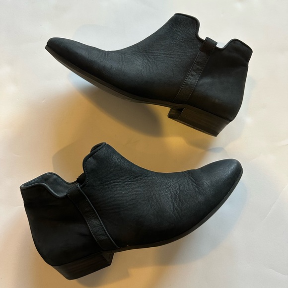 Paul Green Shoes - Paul Green Black Suede low Booties